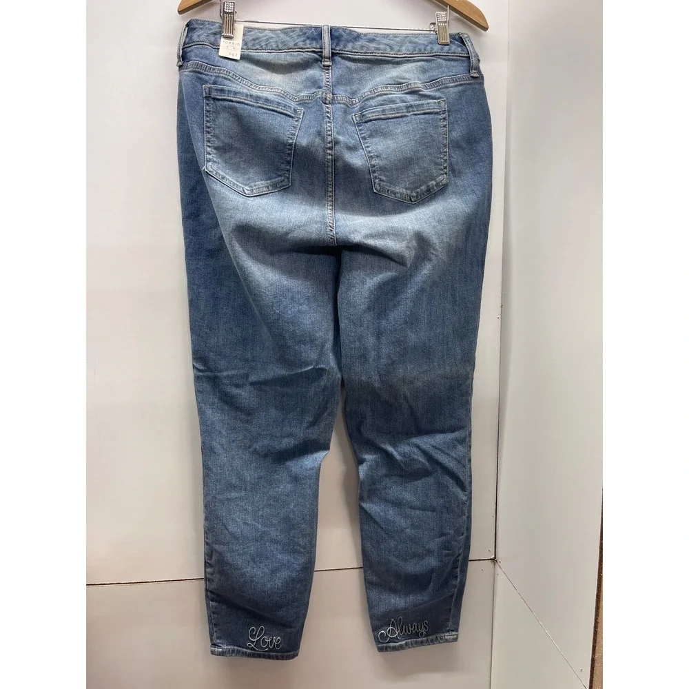 Torrid Denim‎ 14T Medium Wash Embroidered Skinny Jeans Follow Your Heart NWT